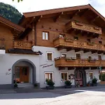 Schmidsendl Apartman *